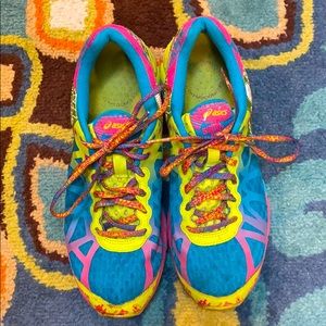 ASICS gel noosa Tri 9